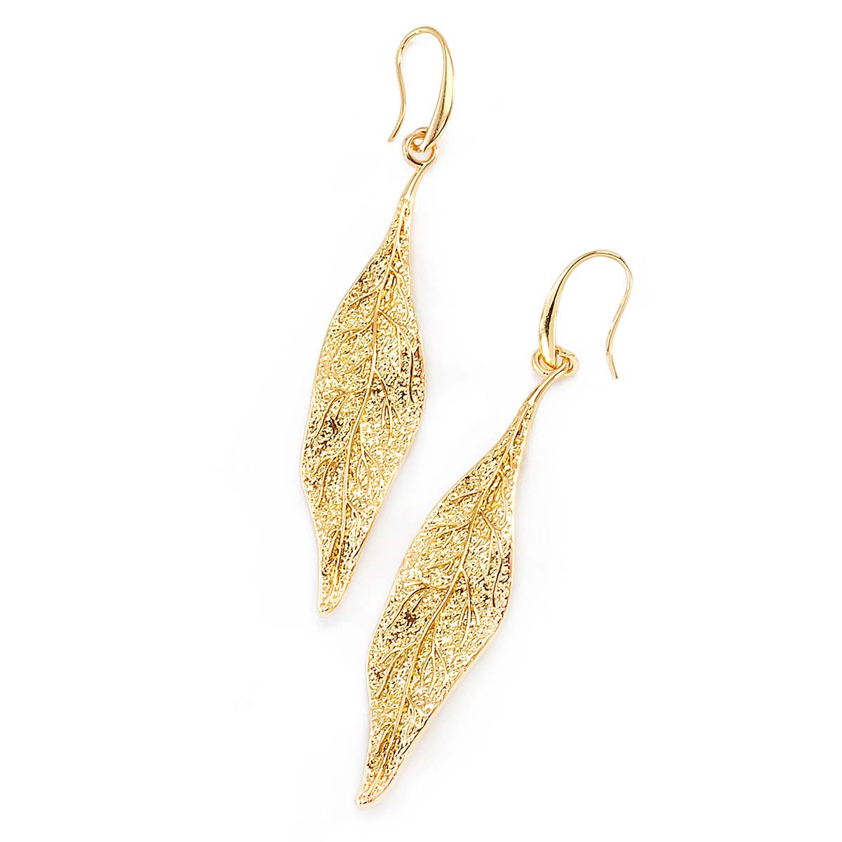 ARETES NICE CON 4 BAÑOS DE ORO DE 18K HOJAS