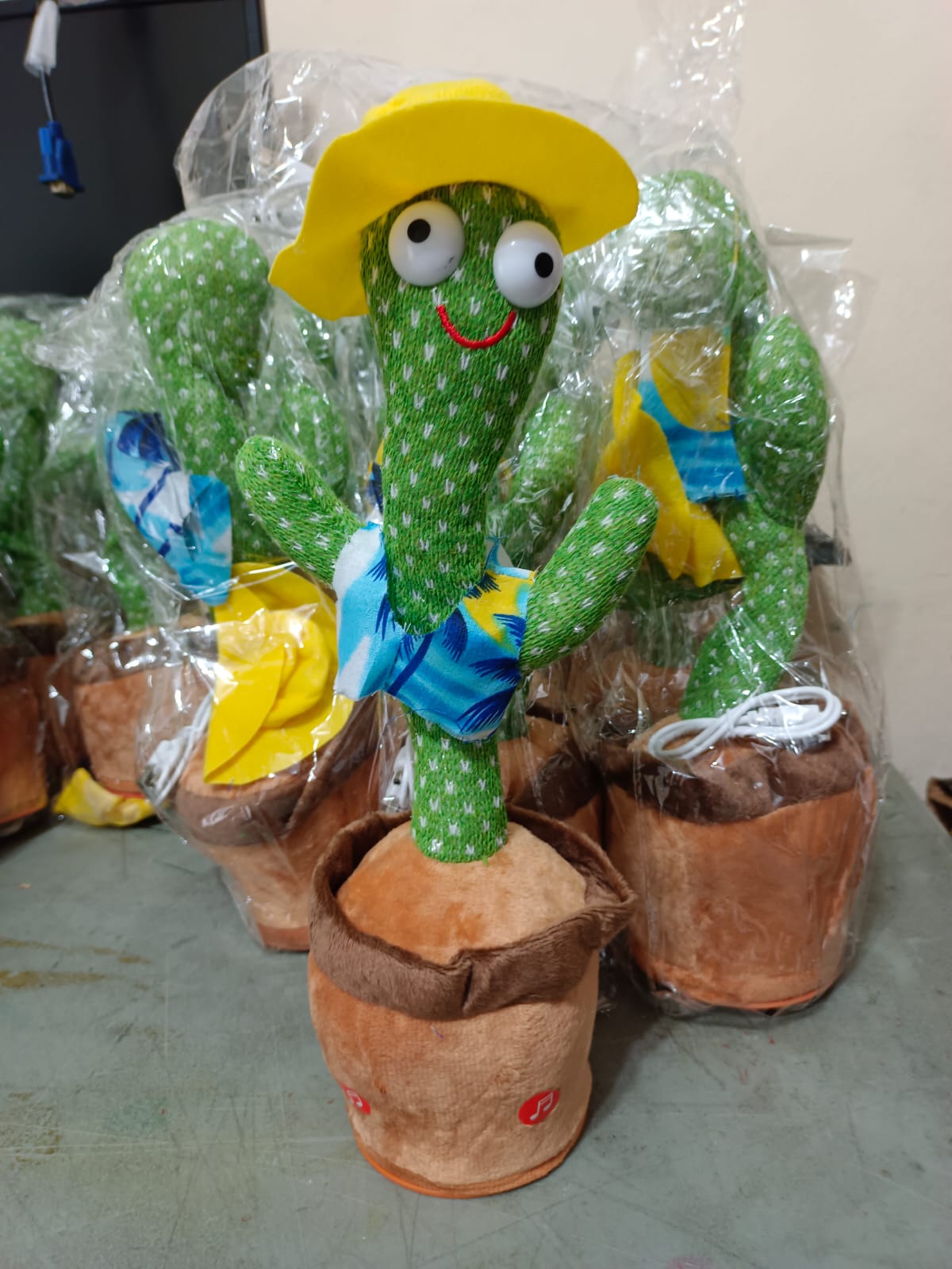 Juguete De Peluches De Cactus Bailando Cantando Bailador Imitador Playero