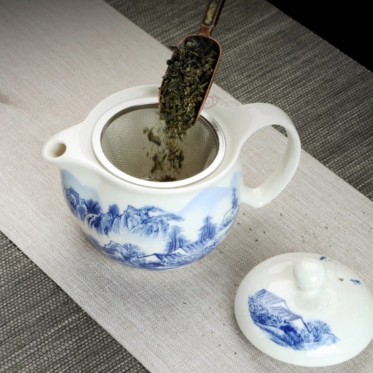 Juego de Té Kung Fu Paisaje Oriental en Cerámica Azul Blanca - Incluye Tetera y 6 Tazas 