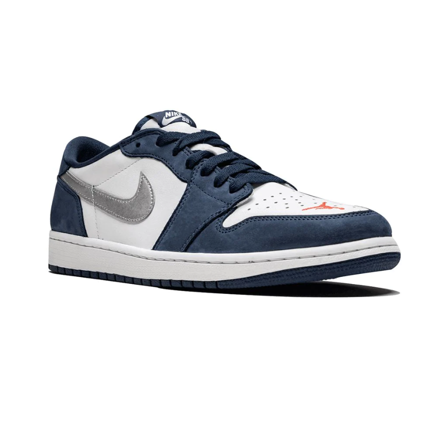 Jordan 1 Low SB Midnight Navy