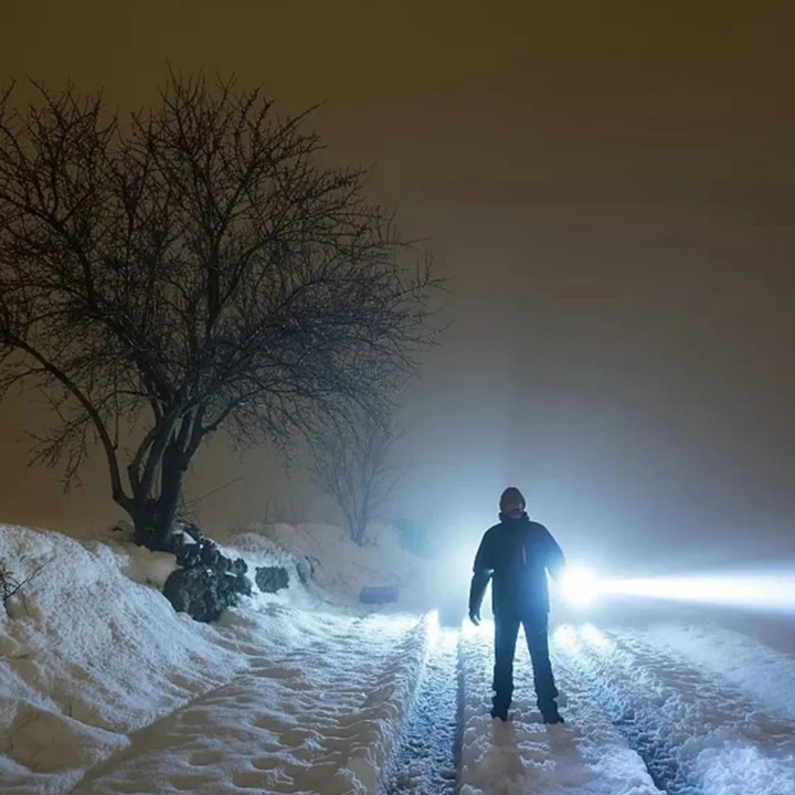 Lampara Tactica Recargable USB LED Petukita Box Linterna Portatil