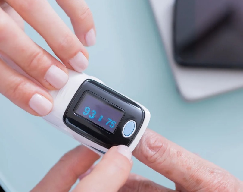 Oximetro De Pulso Dedo Profesional Médico Negro Jziki.