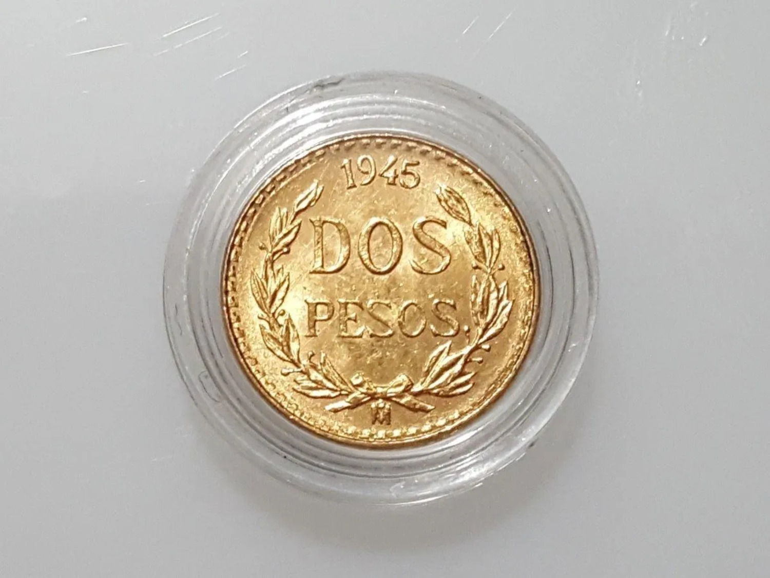 Moneda de oro 2 Pesos oro hidalgo En Su Capsula.