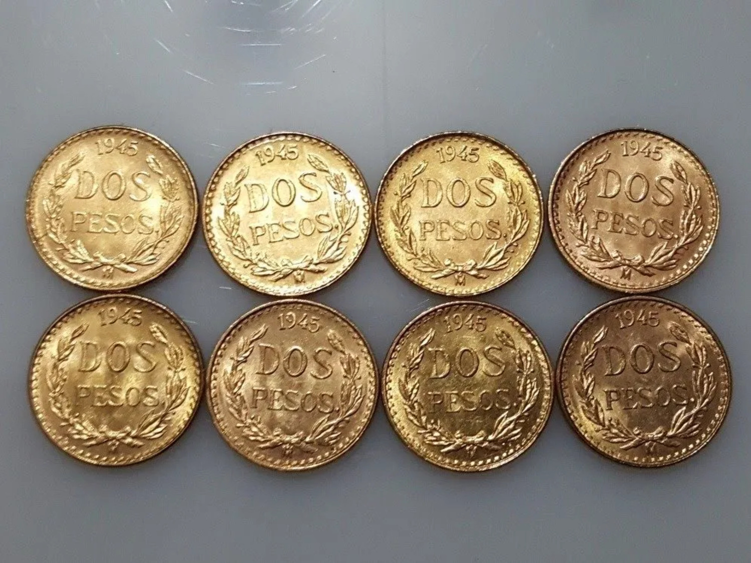 Moneda de oro 2 Pesos oro hidalgo En Su Capsula.