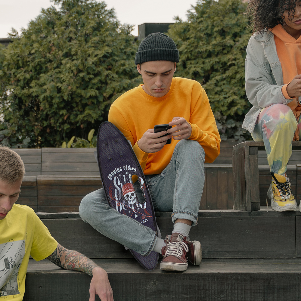 Patineta Skate Penny Surf Agarradera Estampada Pirata Negro Llantas Luz Led