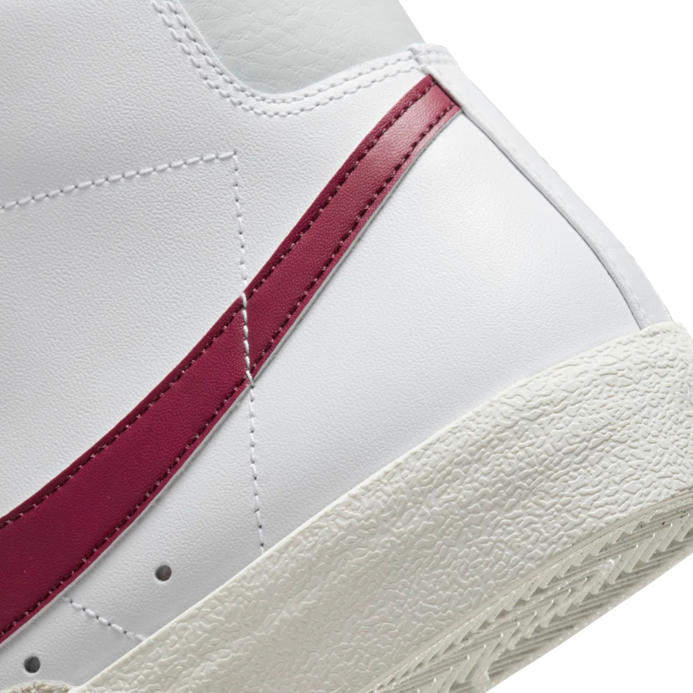 TENIS CASUAL NIKE BLAZER MID "77 VNTG BLANCO/ROJO DE HOMBRE BQ6806-120