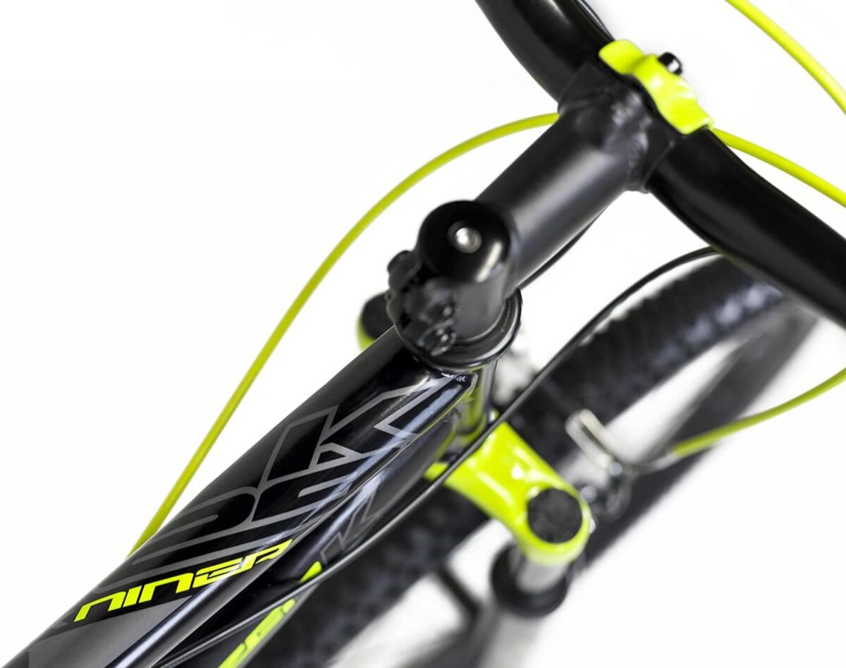 Bicicleta Montaña Kaizer Rodada 29 21V 17474 Mercurio negro/verde