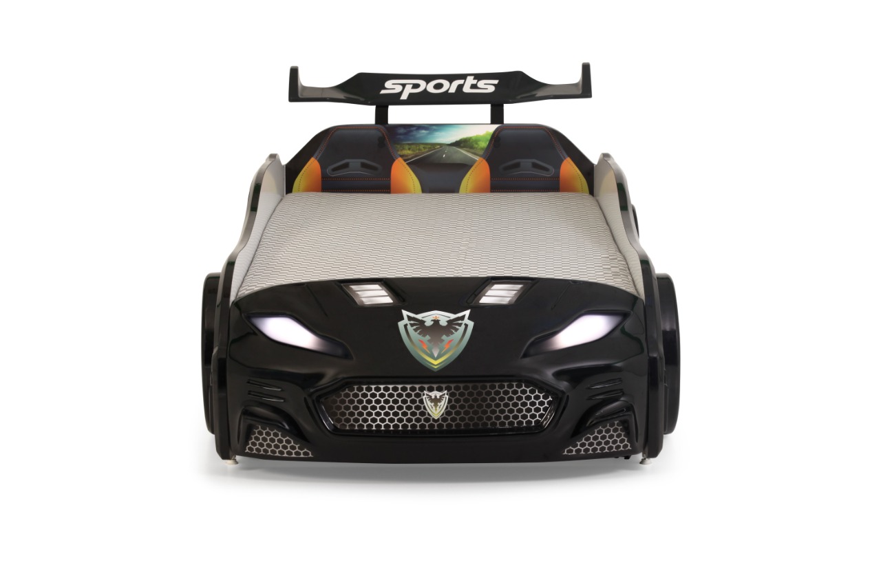 Cama infantil con forma de carro y colchon