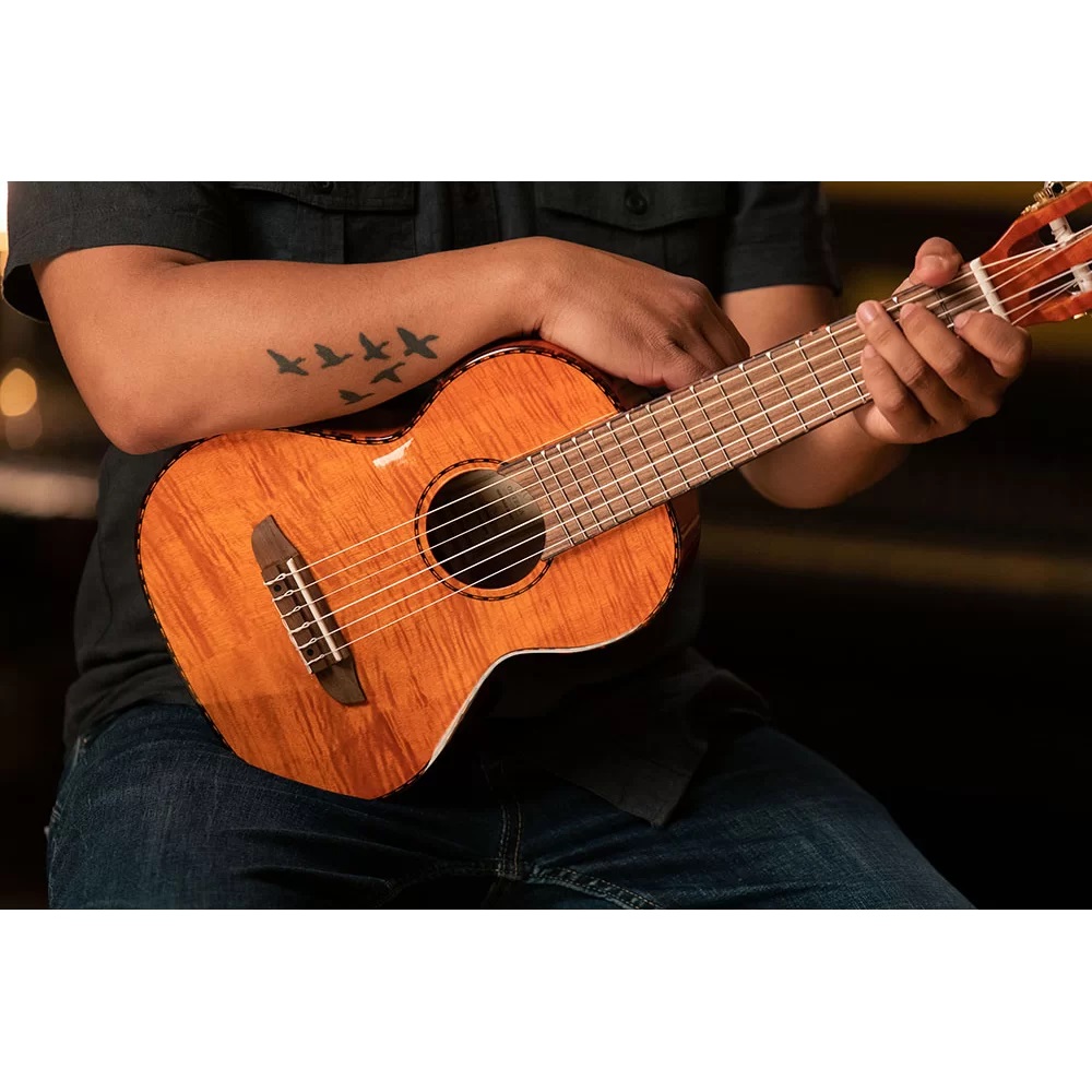 Guitarlele Ortega Guitars Tiger Flamed Con Funda