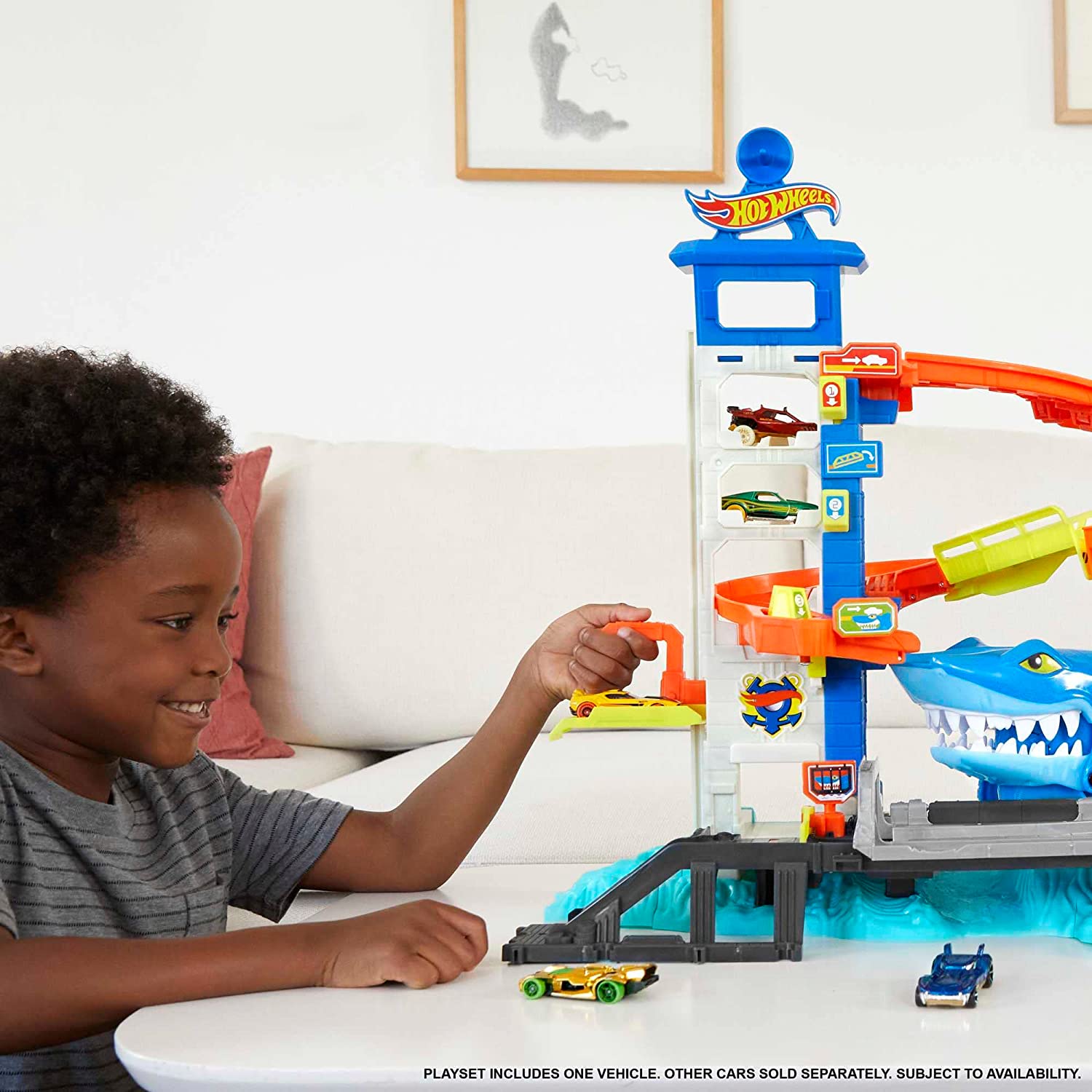 Hot Wheels City Set de juego Ataque en la ciudad Tiburón