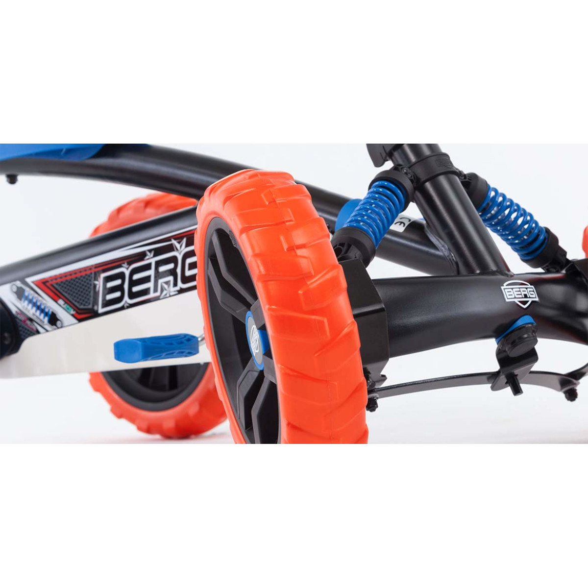 Go Kart carrito montable pedales Berg Toys Buzzy Nitro Kids