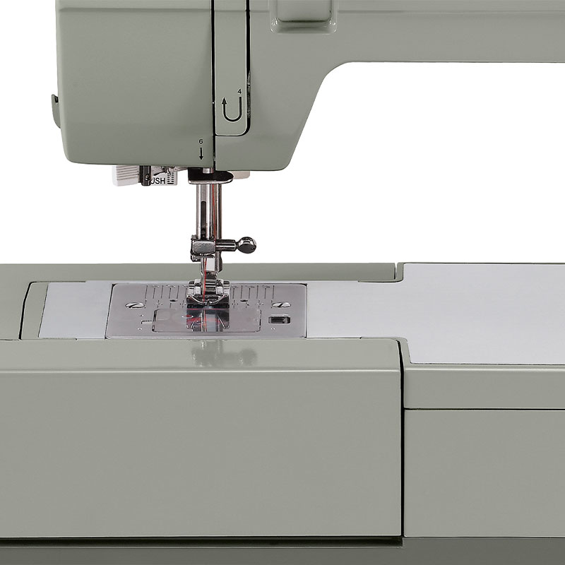Maquina de coser SINGER Facilita Pro 4452 32 puntadas 4 prensatelas