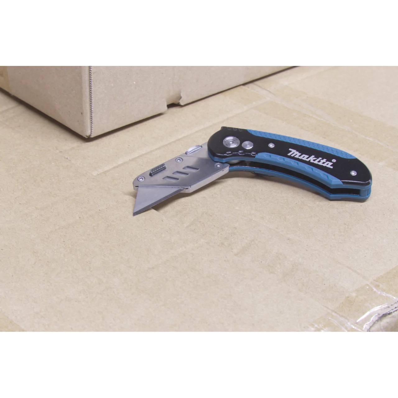 Navaja Multiusos Plegable De Cambio Rápido Makita E11520