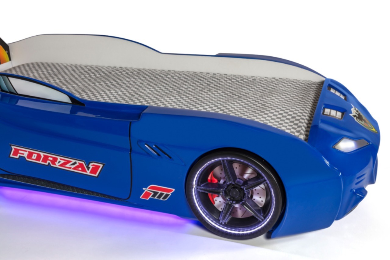 Cama infantil con forma de carro y colchon