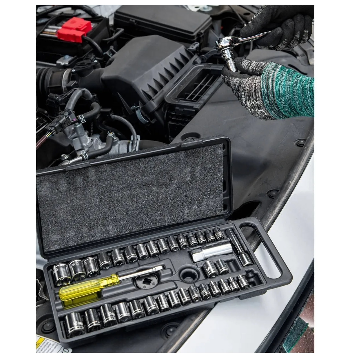 Juego De Dados Con Matraca 40 Piezas Estuche Negro