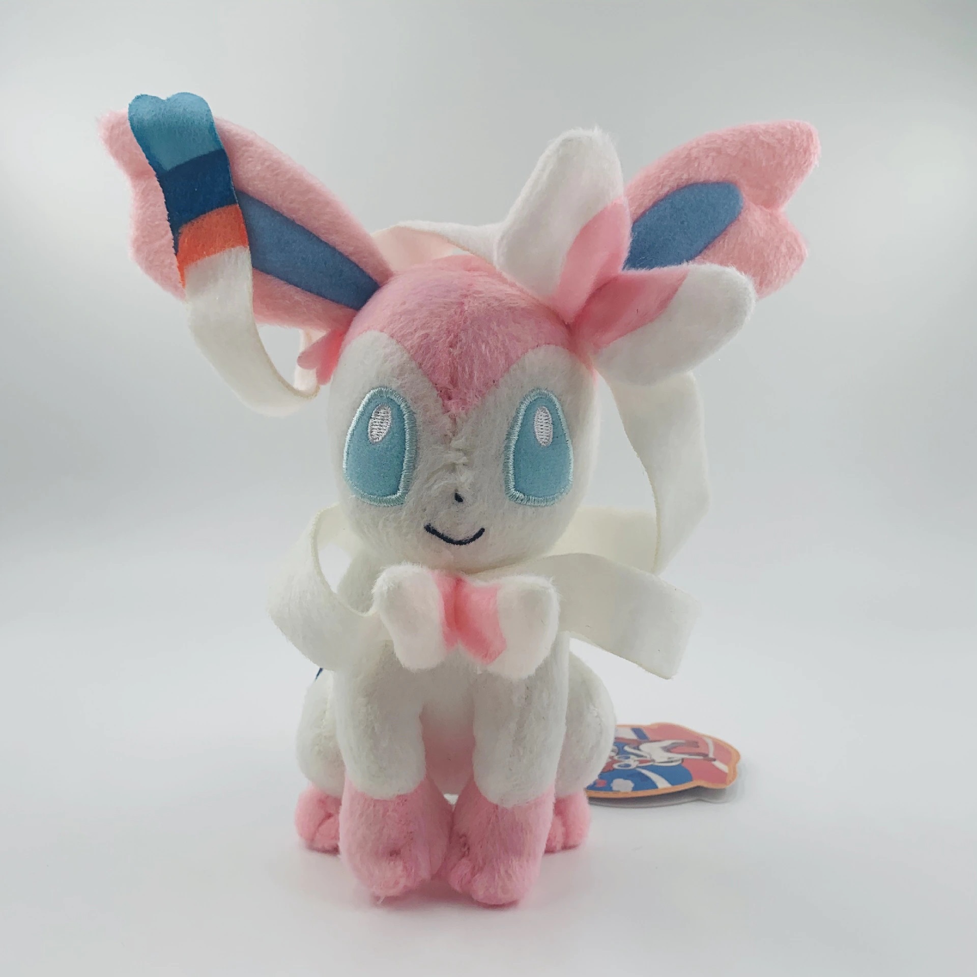 Peluche Pokémon Sylveon De 20 Cm