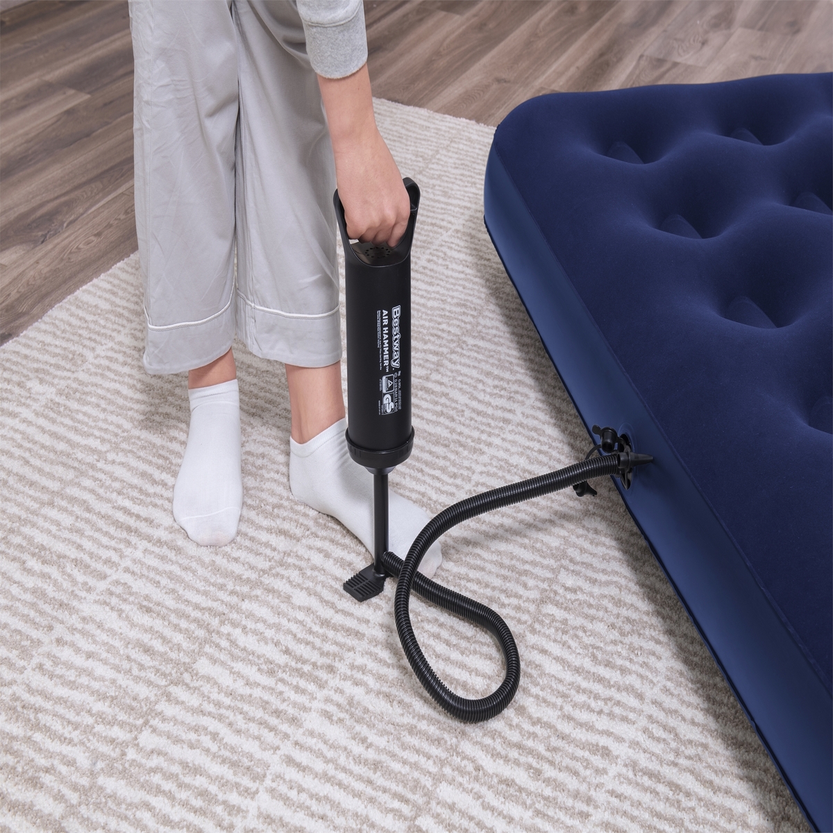 Colchon Inflable Queen Size Con Almohada Y Bomba Bestway 67374