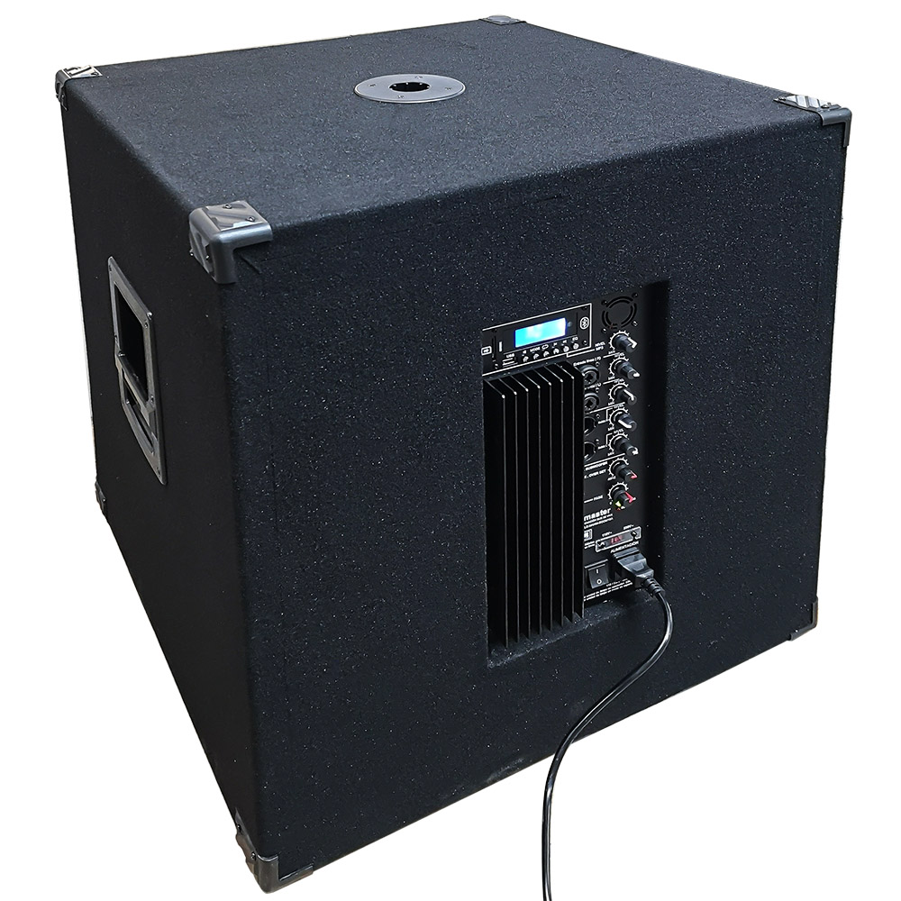 Bafle Amplificado Subwoofer con 7000 Watts de Potencia Musical Conexion Bluetooth Reproductor USB Entrada Auxiliar Canon y Dos Salidas de Linea Mezcladas / Master / MAHM-BOOM18A 