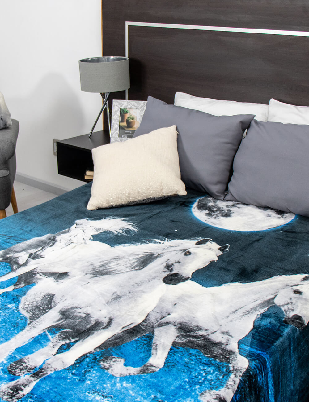 Cobertor LIgero Sin Borrega Jumbo Matrimonial Excel 3 Caballos Providencia