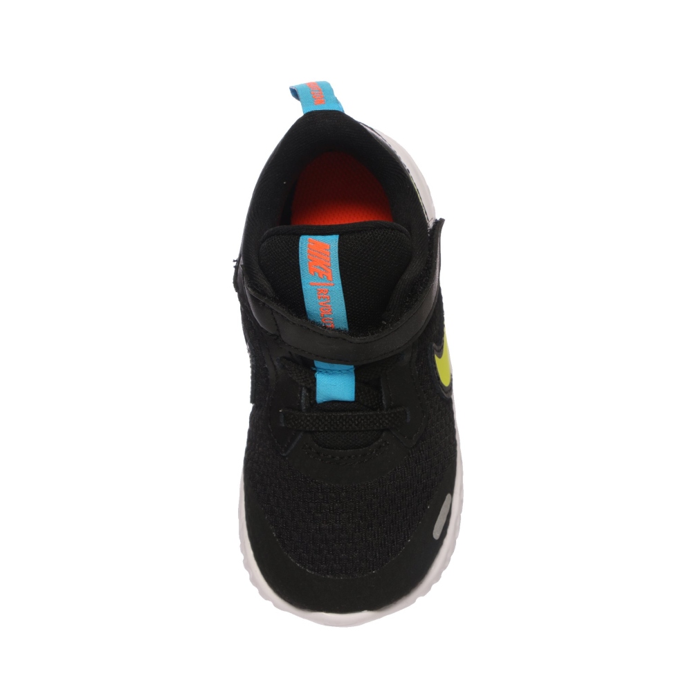 Tenis Nike Revolution 5 negro para bebe bq5673-076