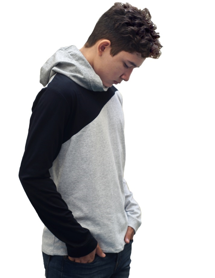 Playera Manga Larga Con Gorro Hombre 5 Pz cruzada.