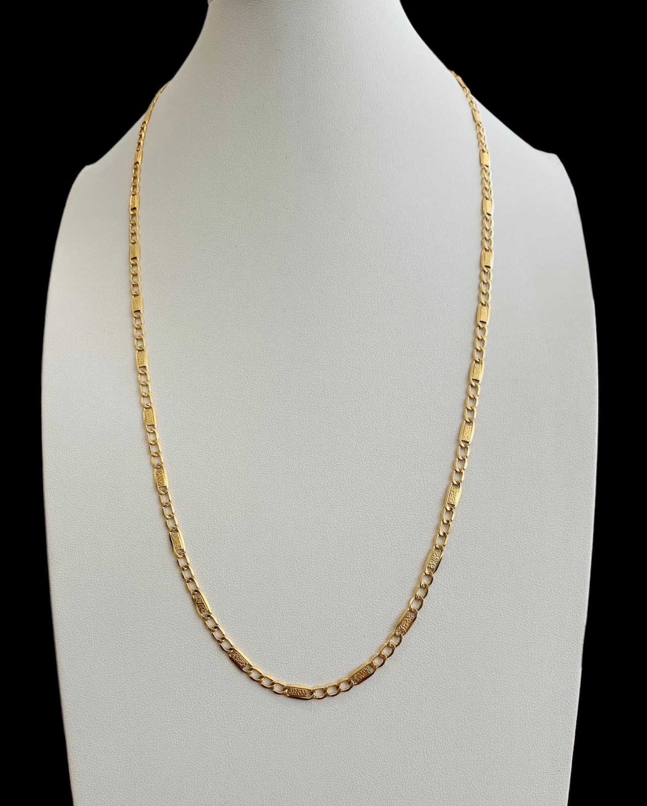 Bonita cadena estilo espejo en oro de 10 kilates