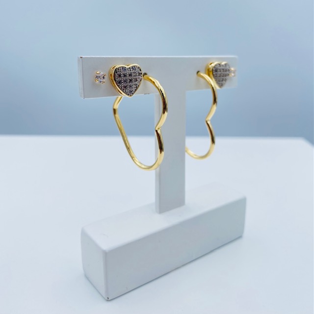 Aretes tipo Arracadas en Forma de Corazón- Baño de oro 18K- Dorada
