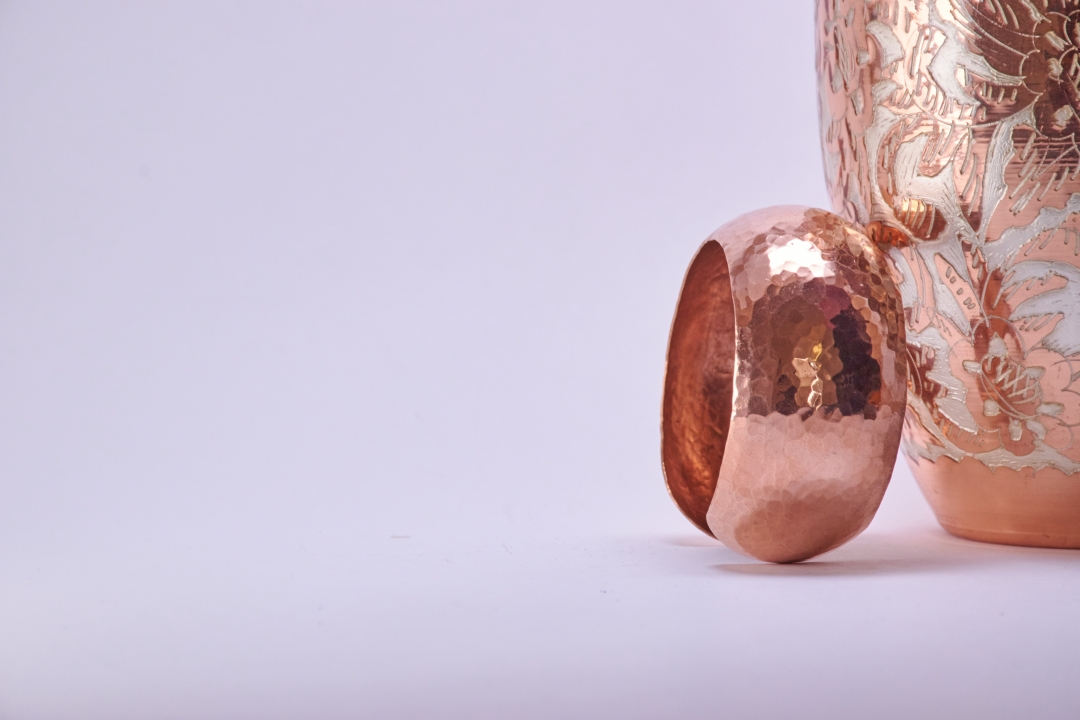 Pulsera o Brazalete de Cobre Martillado Pulido. Hecha Artesanalmente.