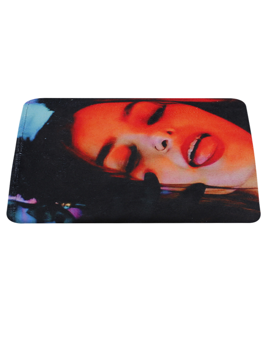 Toalla De Baño Ligera Diseño Karely Ruiz Influencer Microfibra Poliester