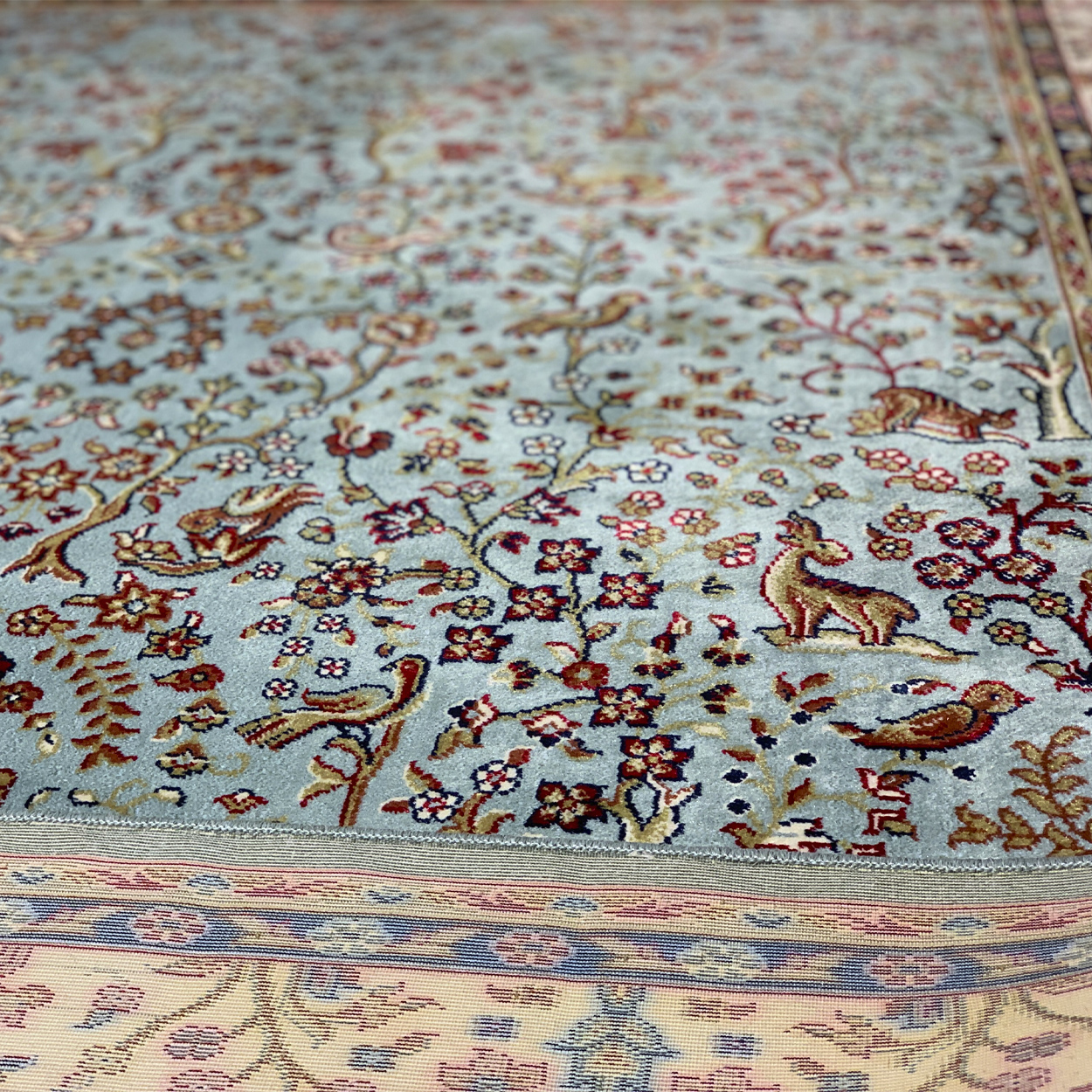 Tapete Cazadores, Thera Rugs, Flora y fauna Irani 1.5 x 2.3 M