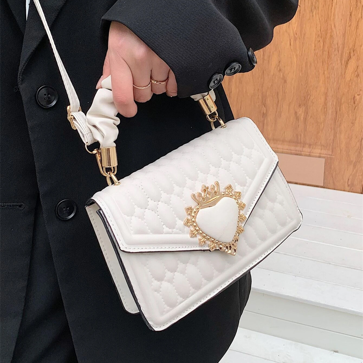 Bolsa de Dama de Lujo Adornada Elegante Color Blanco Crossbody 