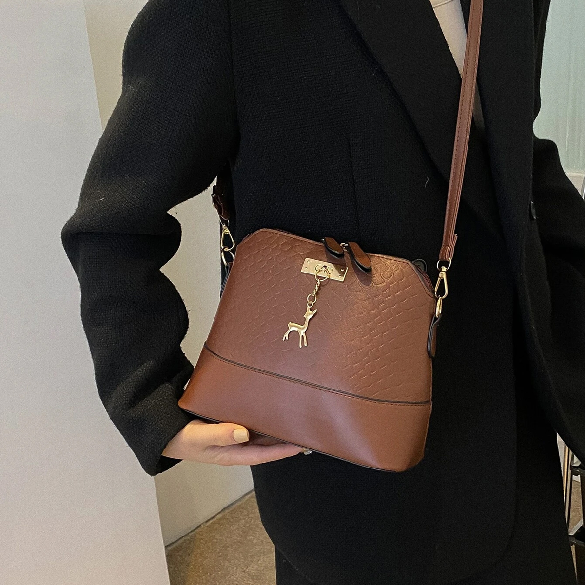 Bolso de Dama Casual Correa ajustable Textura Serpiente, cuero sintetico Pu, Elegante Color Marron Crossbody