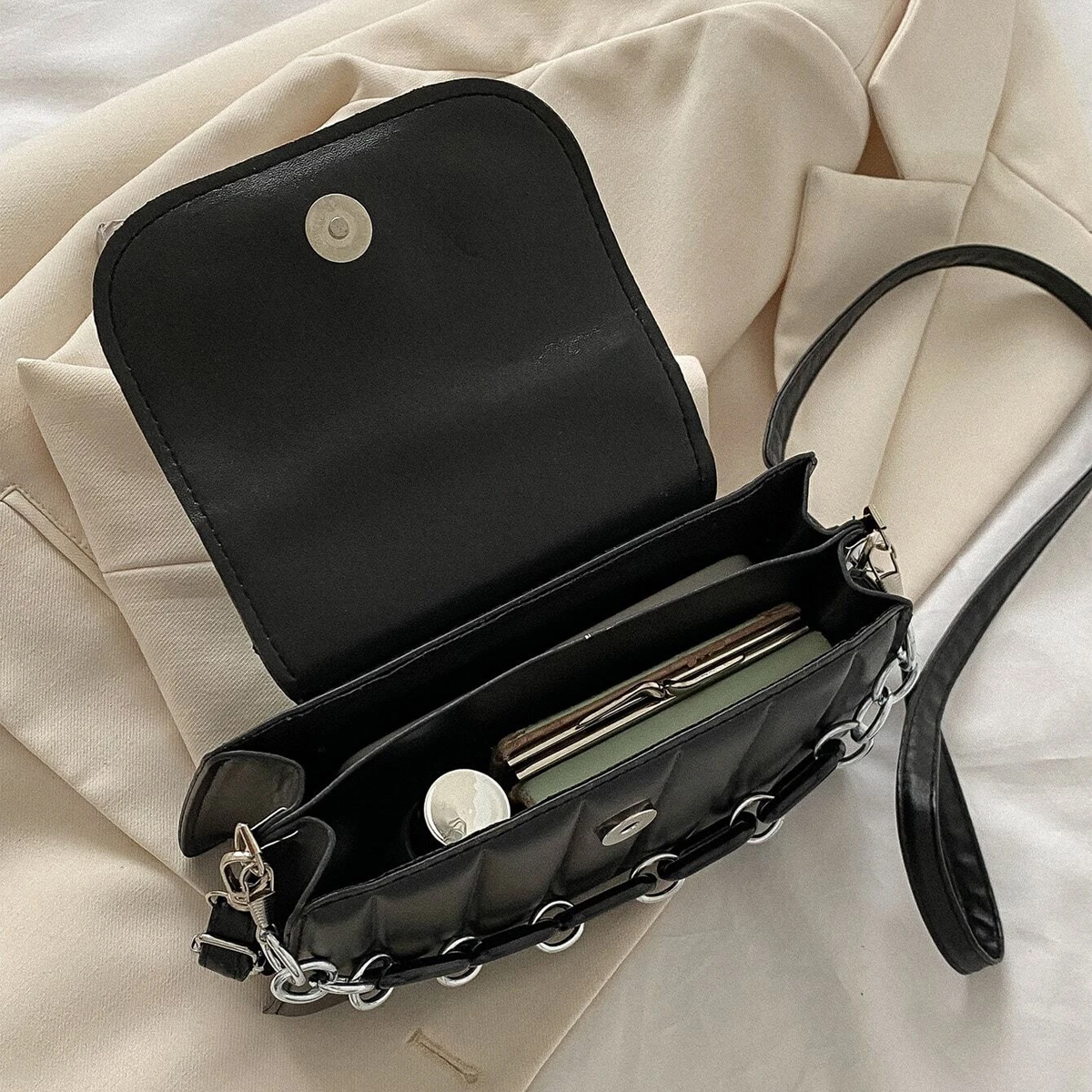 Bolso de Dama Casual Con Cadena Elegante, Correa Ajustable Color Negro