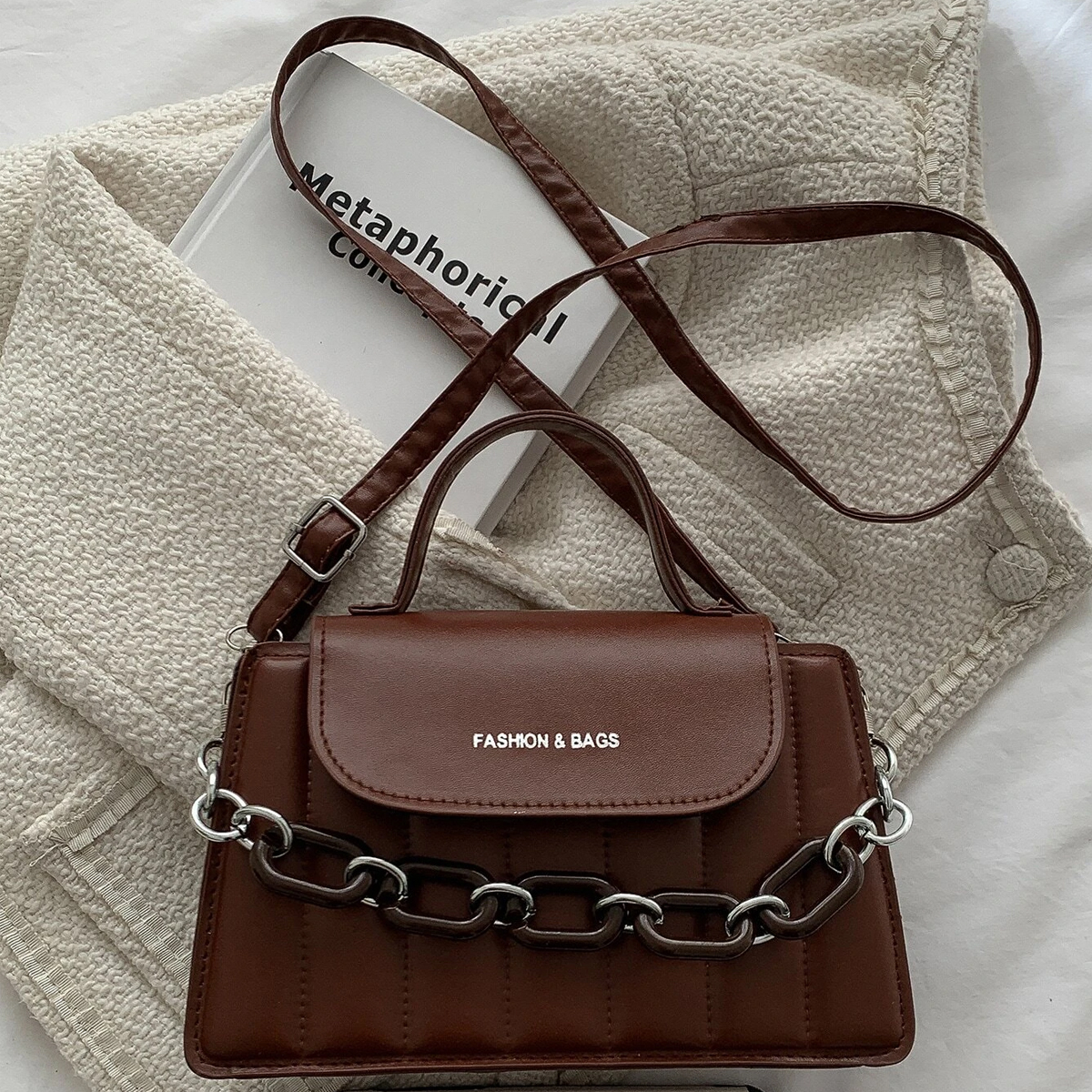 Bolsa de Dama Con Cadena, Cuero sintetico Casual Moderna Color Marron