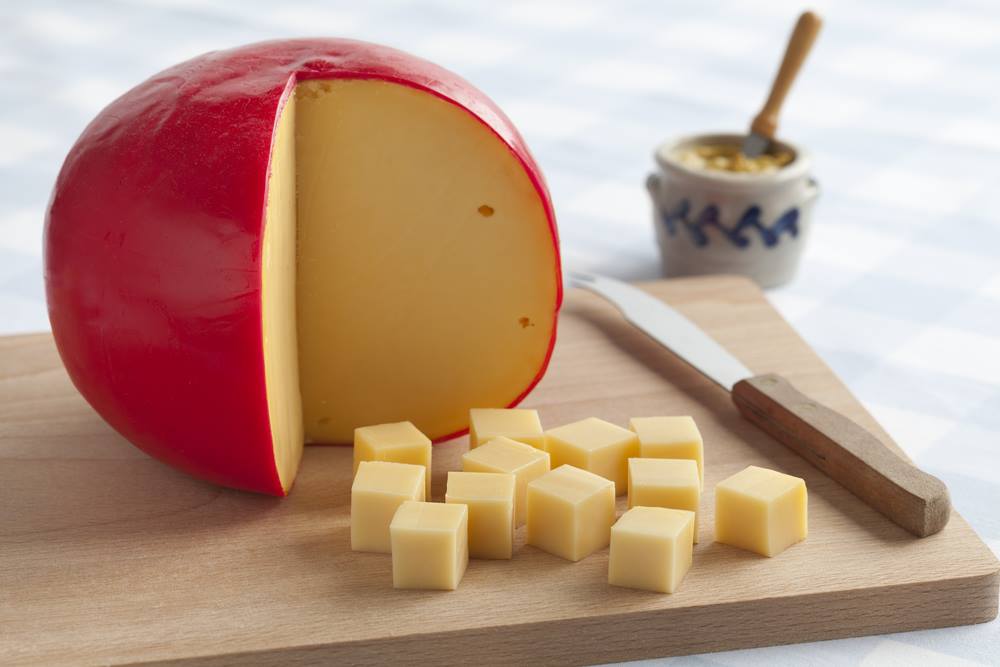 Queso de Bola Edam Maduro Holandés 1.5 Kg