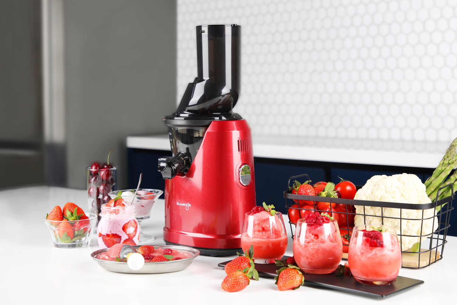Extractor de jugos Kuvings de prensado en frío B1700 dark red