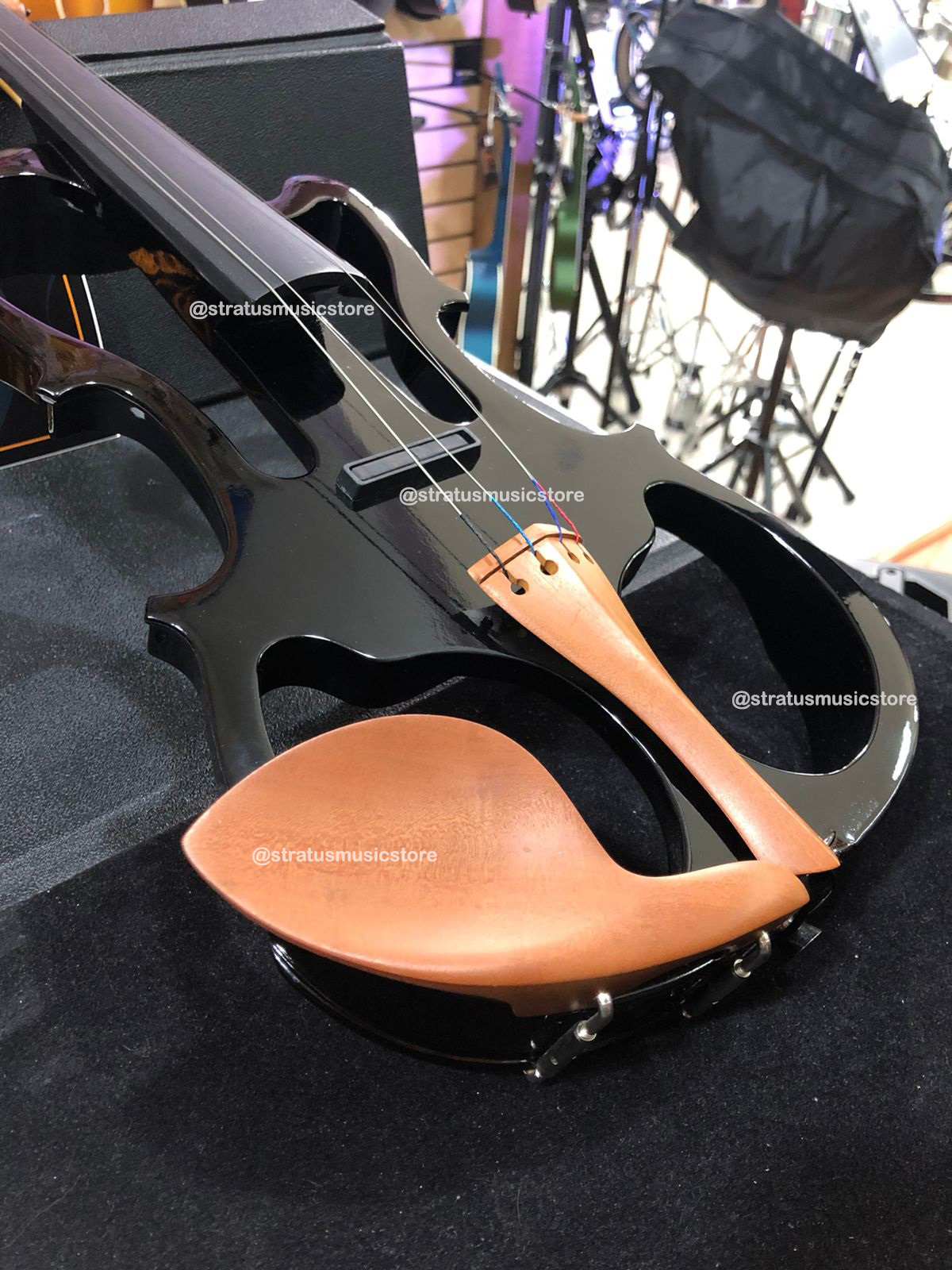 Violín Amadeus Eléctrico 4/4 Negro Boxwood 