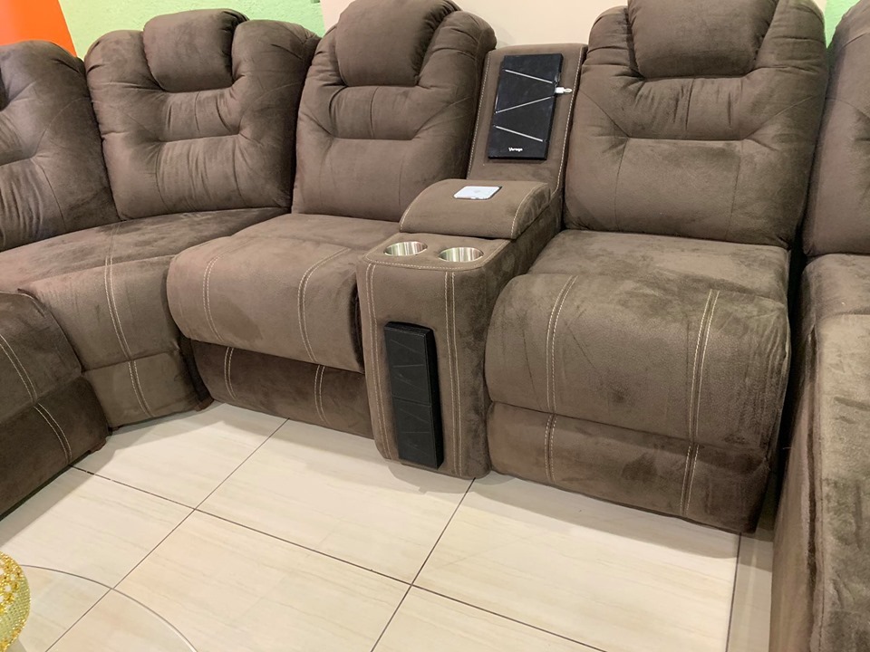 Sala Modular Hermes Audio y Carga Inalámbrica