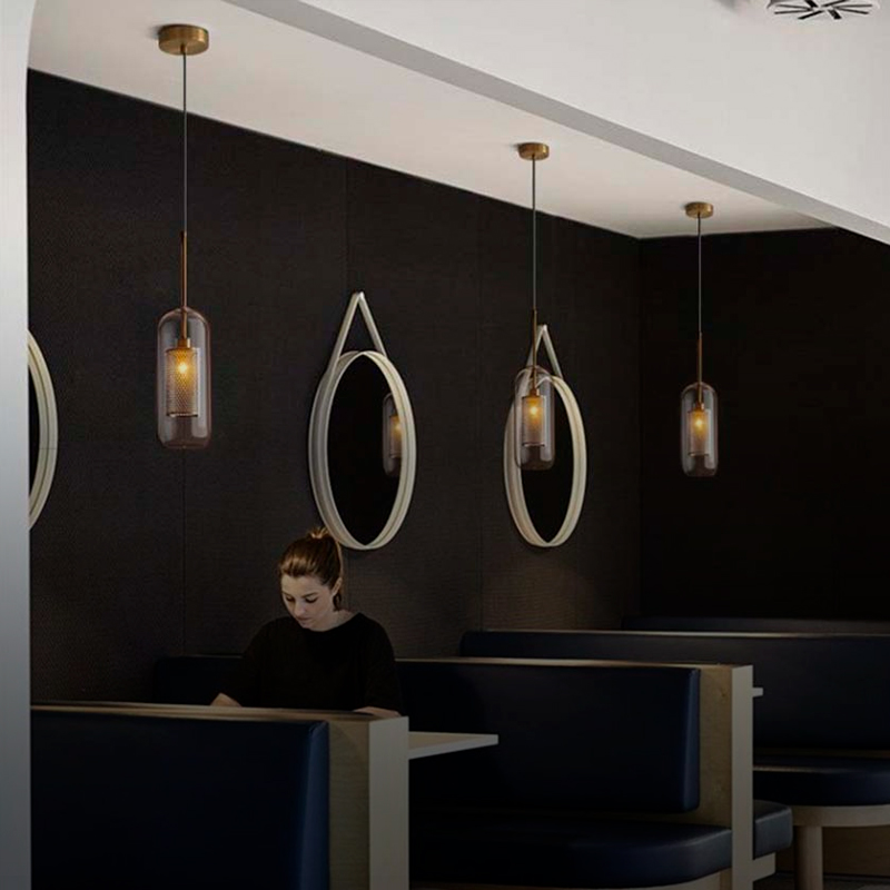 Lampara colgante estilo industrial 30 cm de alto capsula con jaula de malla