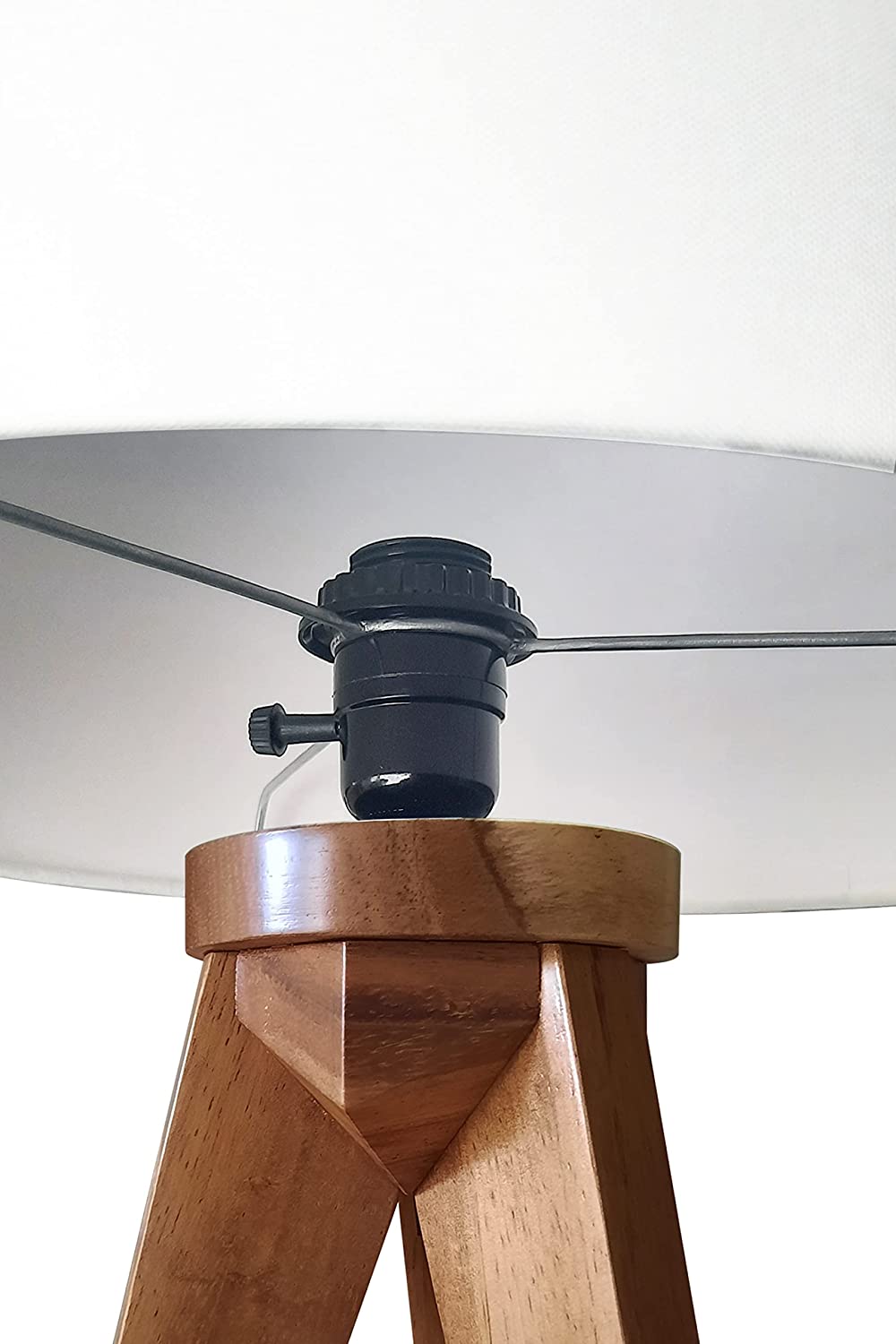 Lámpara de parota para mesa o buró estilo minimalista nórdico