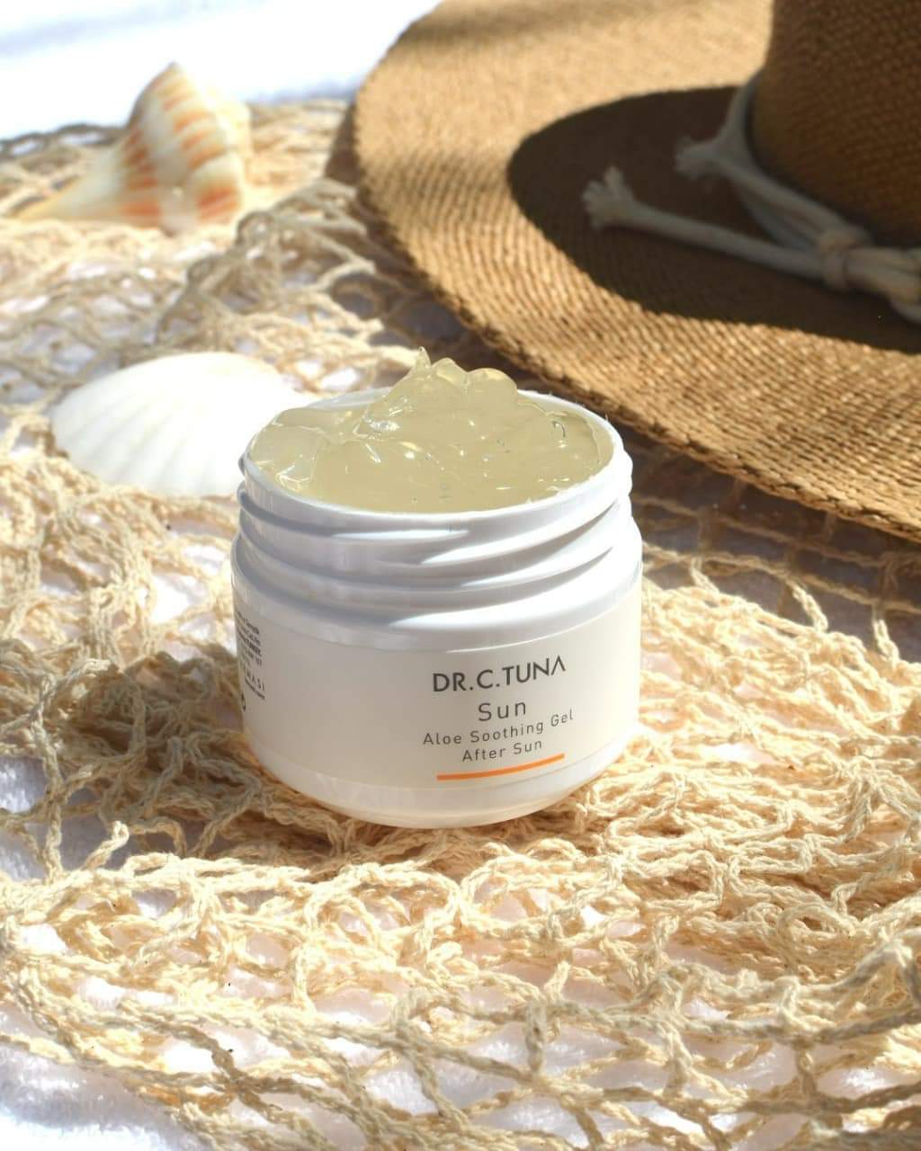 Protector Facial/ Corporal+ Labial+ Gel Después del Sol by Farmasi Dr C Tuna 