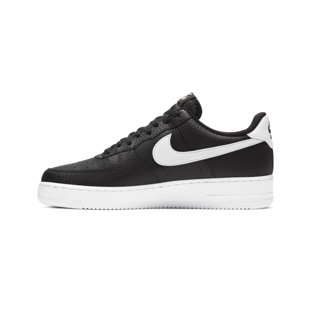 Tenis casuales Nike Air Force 1 ´07 negro CT2302-002