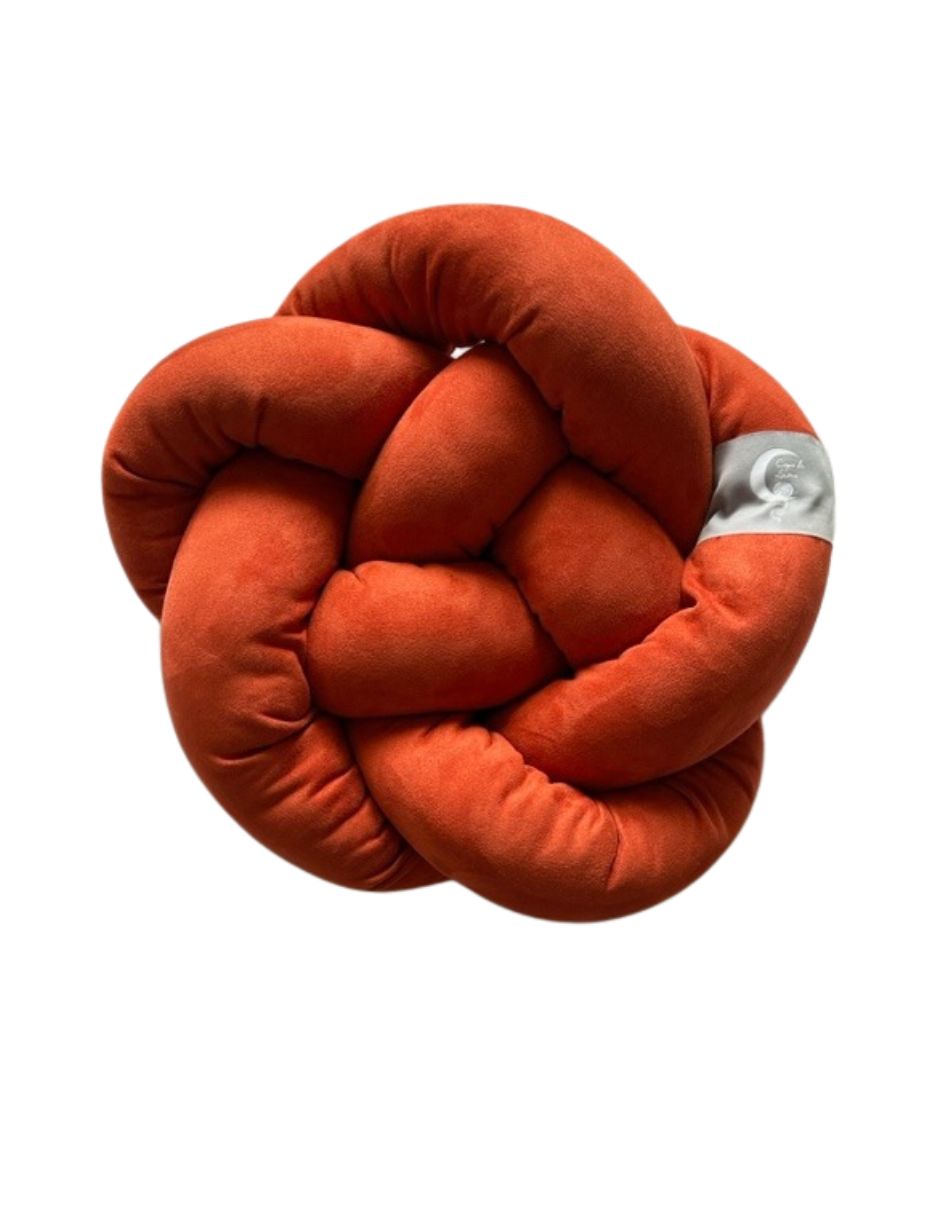 Cojín nudo decorativo para sala o recámara Copo de Luna chico.