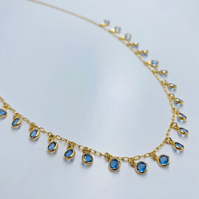 Collar Gargantilla con Dijes- Baño de oro 18K- Collar dorado