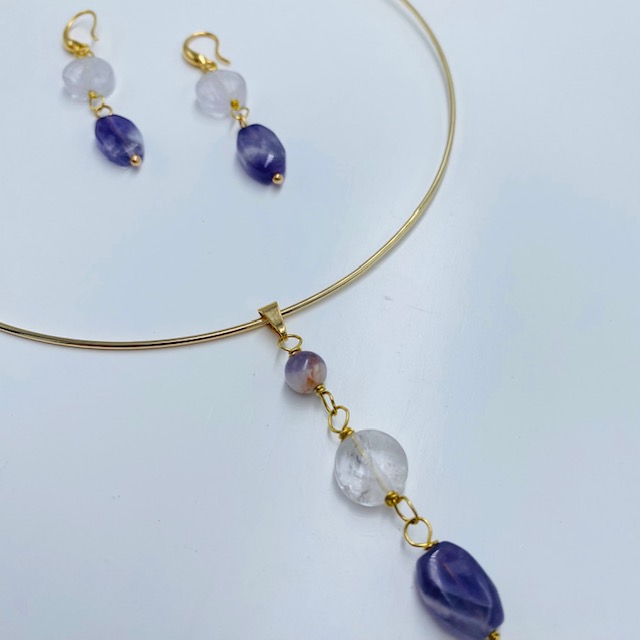 Conjunto aretes y collar Amatista- Baño de oro 18K Collar Dorado - Piedras naturales 