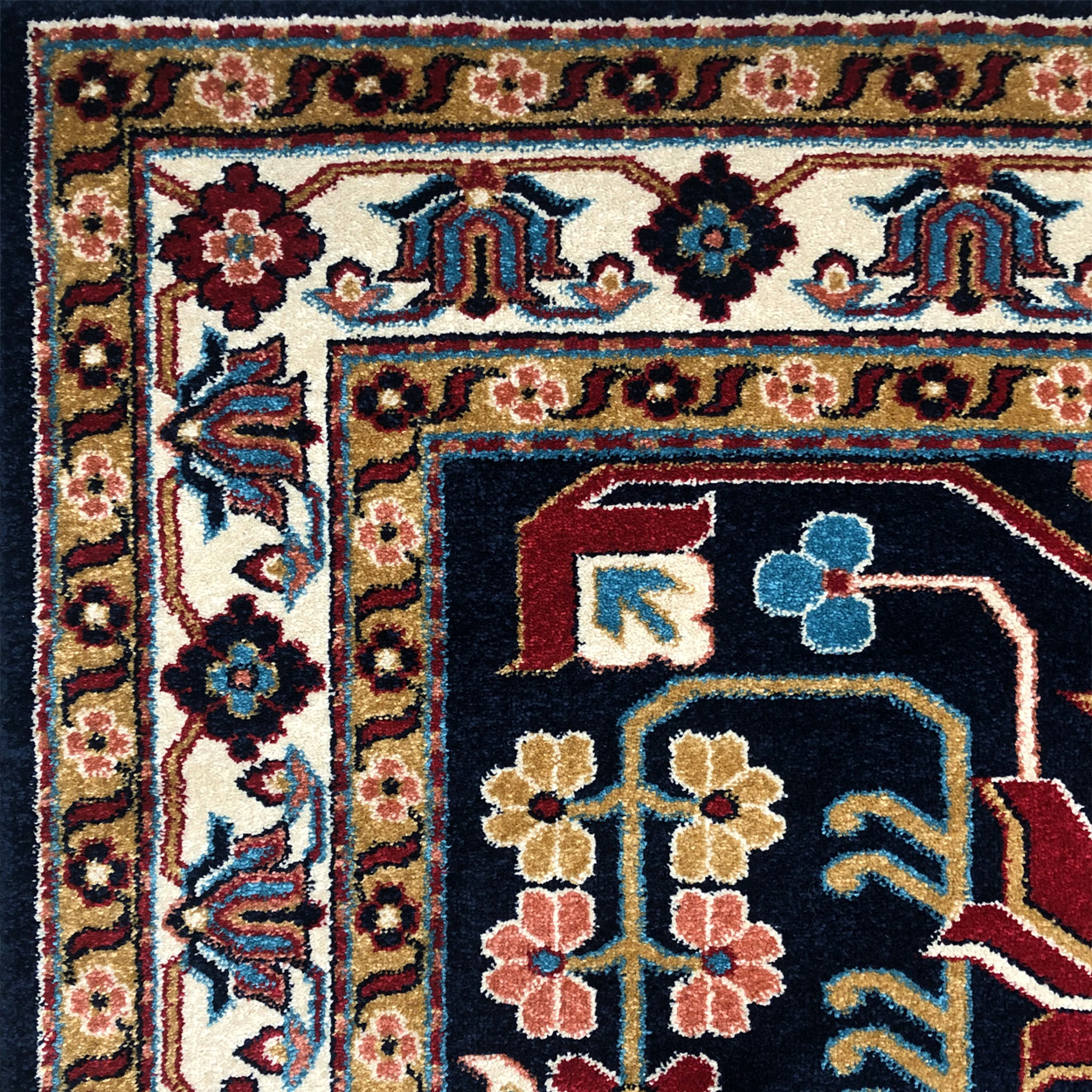 Tapete Rústico, Thera Rugs, Escarabajo Ardabil Tribal. 