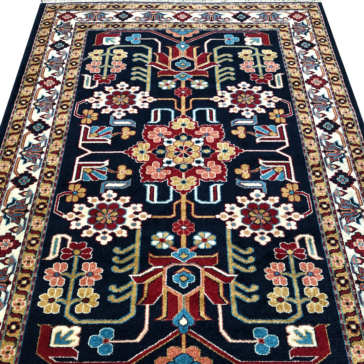 Tapete Rústico, Thera Rugs, Escarabajo Ardabil Tribal. 