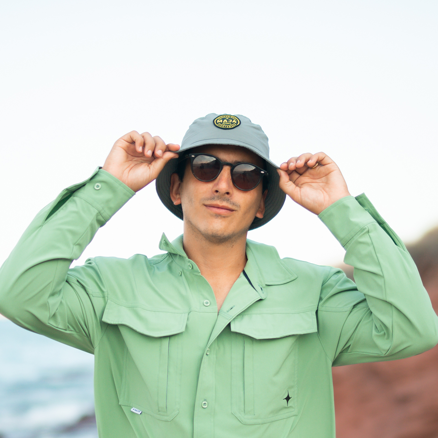 Camisa Outdoor Traveler Manga Larga Color Verde Olivo MAJA para Hombre