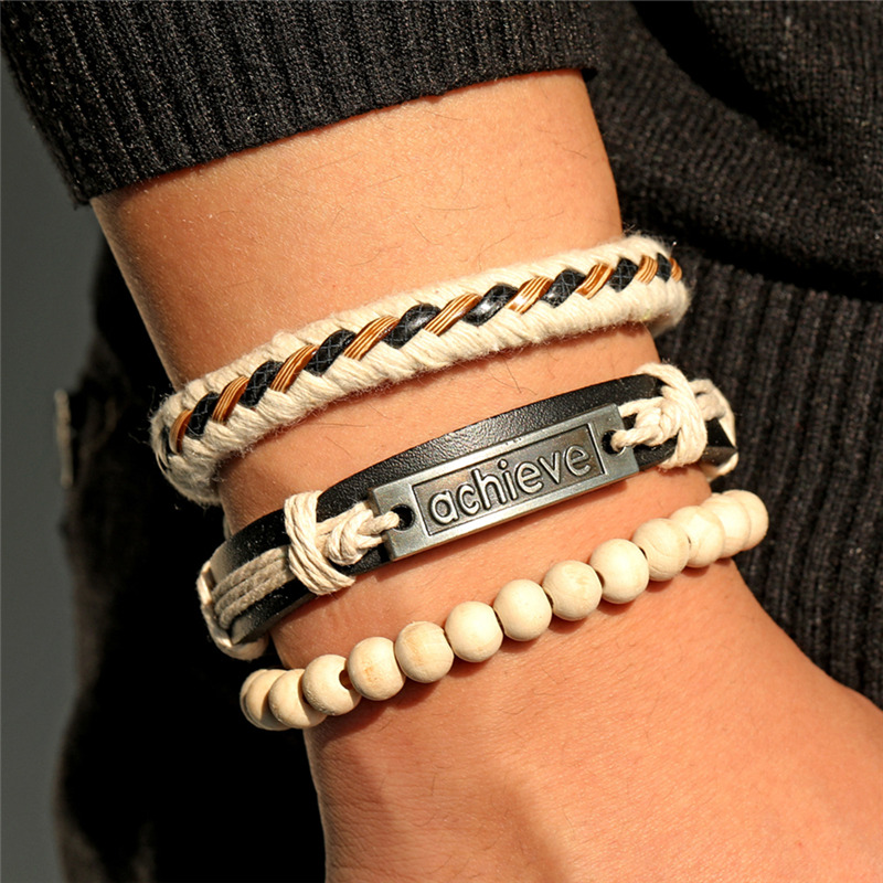 Set De Pulseras Beige Con Palabra Achieve (lograr)