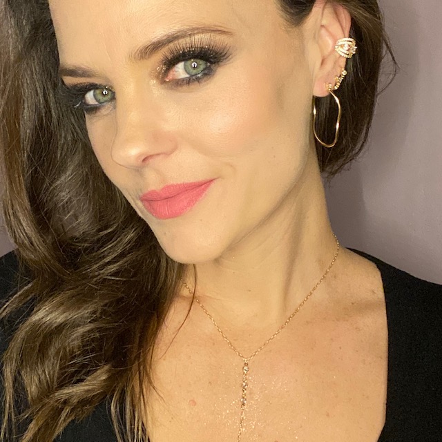 Aretes Arracadas Ovalada- Baño de oro 18k- Aretes dorados- Aretes largos